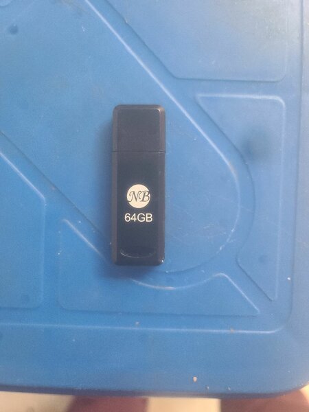 Clé USB 64GB compacte