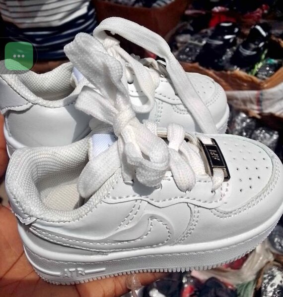 Baskets blanches enfant