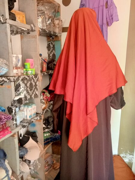 Abaya et hijab élégant