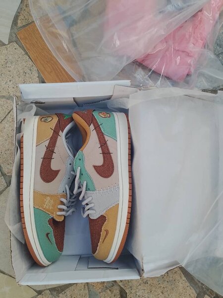 Baskets multicolores tendance