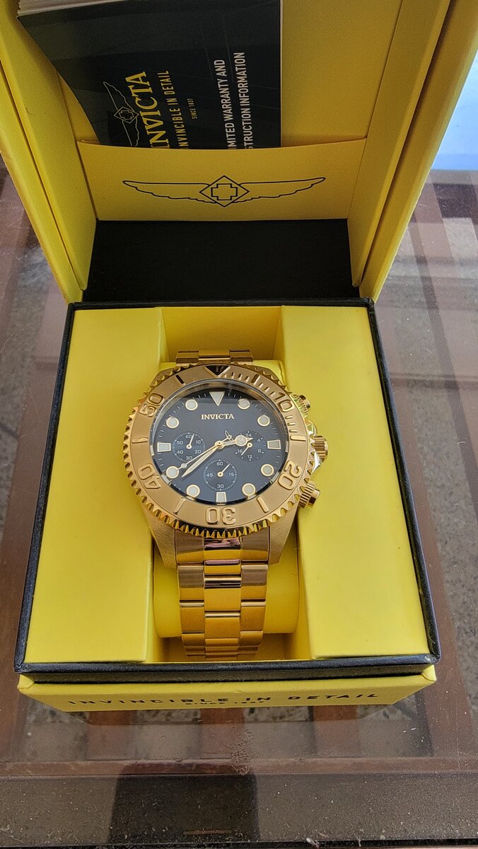 Invicta Gold Mens Pro Diver watch 200M