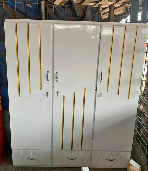 Armoire moderne en acier