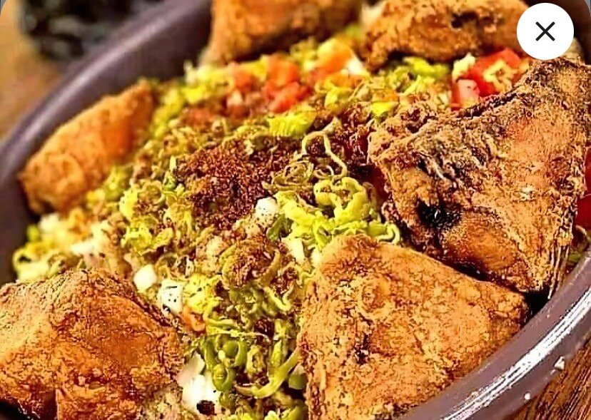 Riz épicé au poulet frit