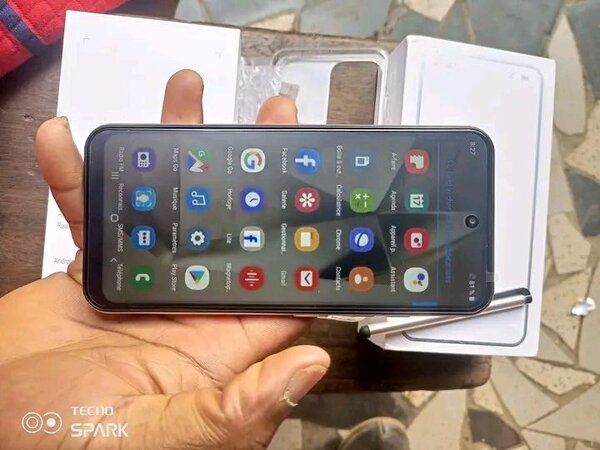 Tecno Spark - Smartphone Android