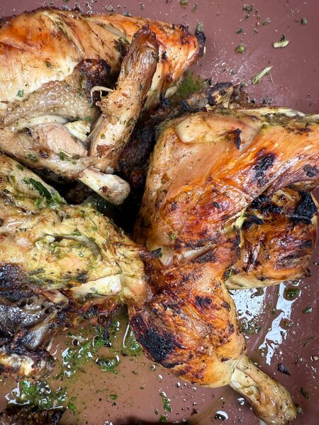 Poulet à la braise/attieke