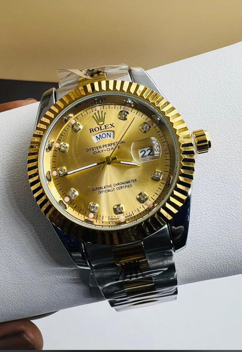 Montre Rolex en Or Luxueuse