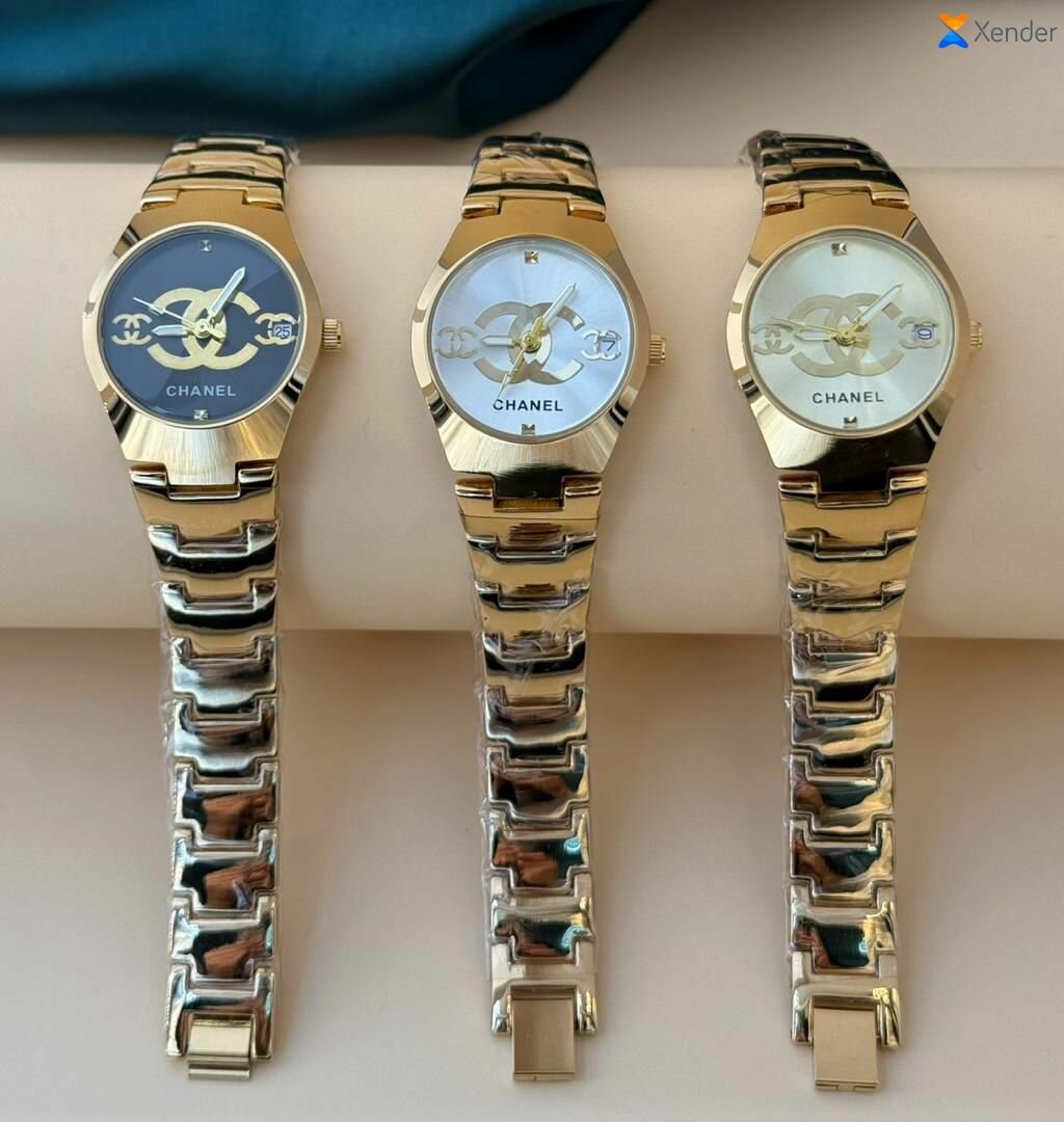 Montre élégante dorée