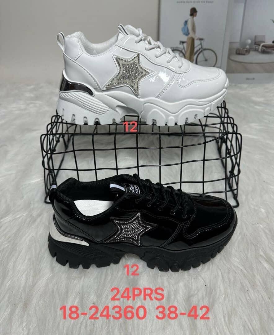 Chic chaussures pour les femmes et hommes