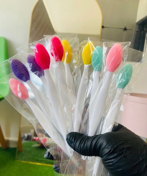 Brosse à lèvres colorée