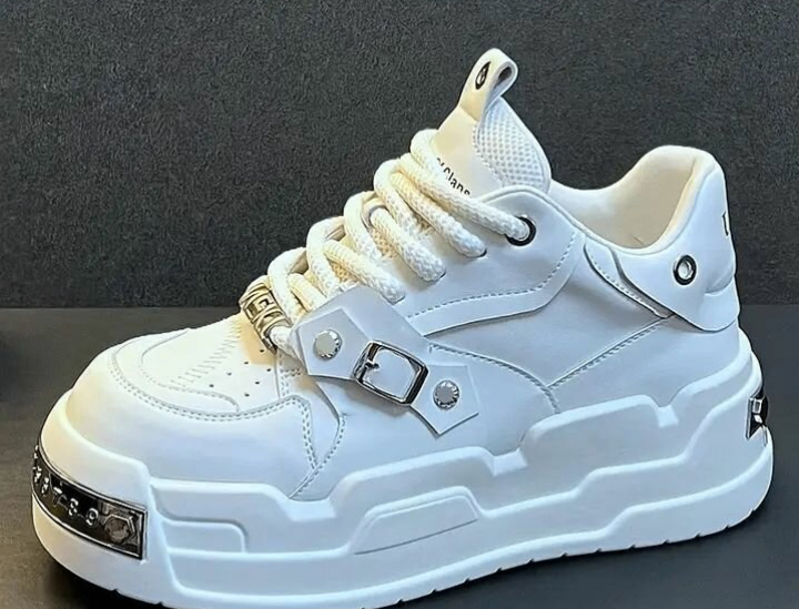 Chaussures sportives blanches femme