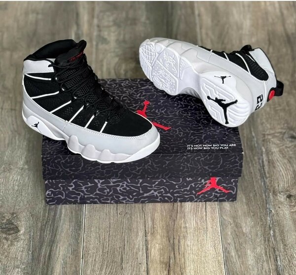 AIR JORDAN 9