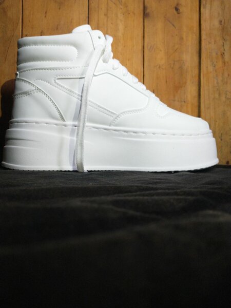 Chaussures montantes blanches en cuir