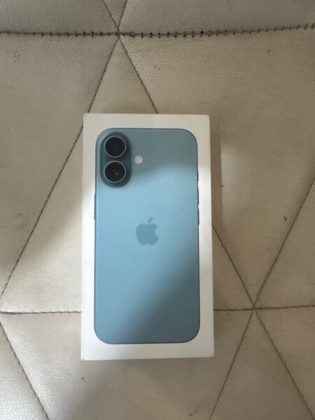 iPhone 16