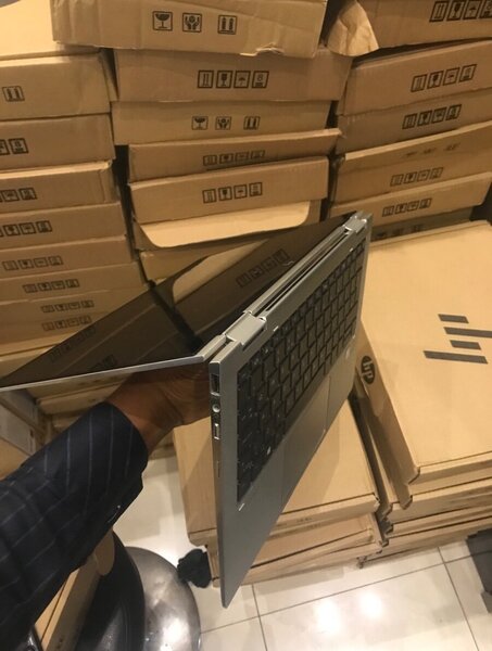 Hp Elitebook 1030 G3 core i5 8th Gen