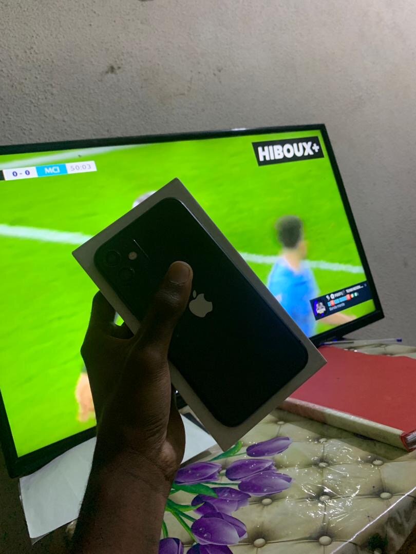 iPhone 11 - Excellent Condition