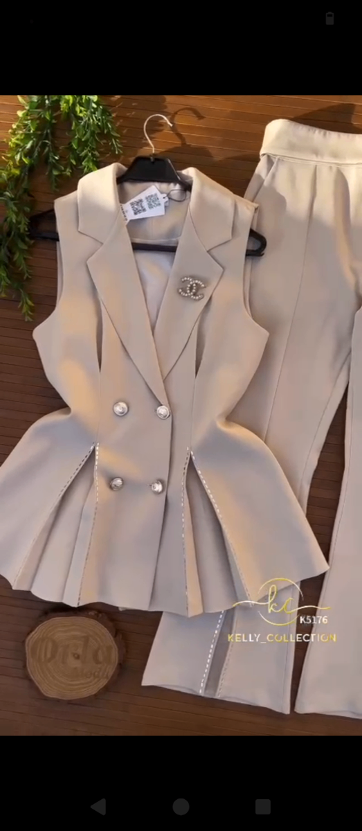 Ensemble tailleur élégant femme