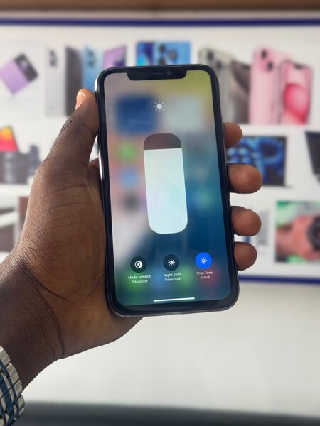 iPhone 11 64 Gb simple
