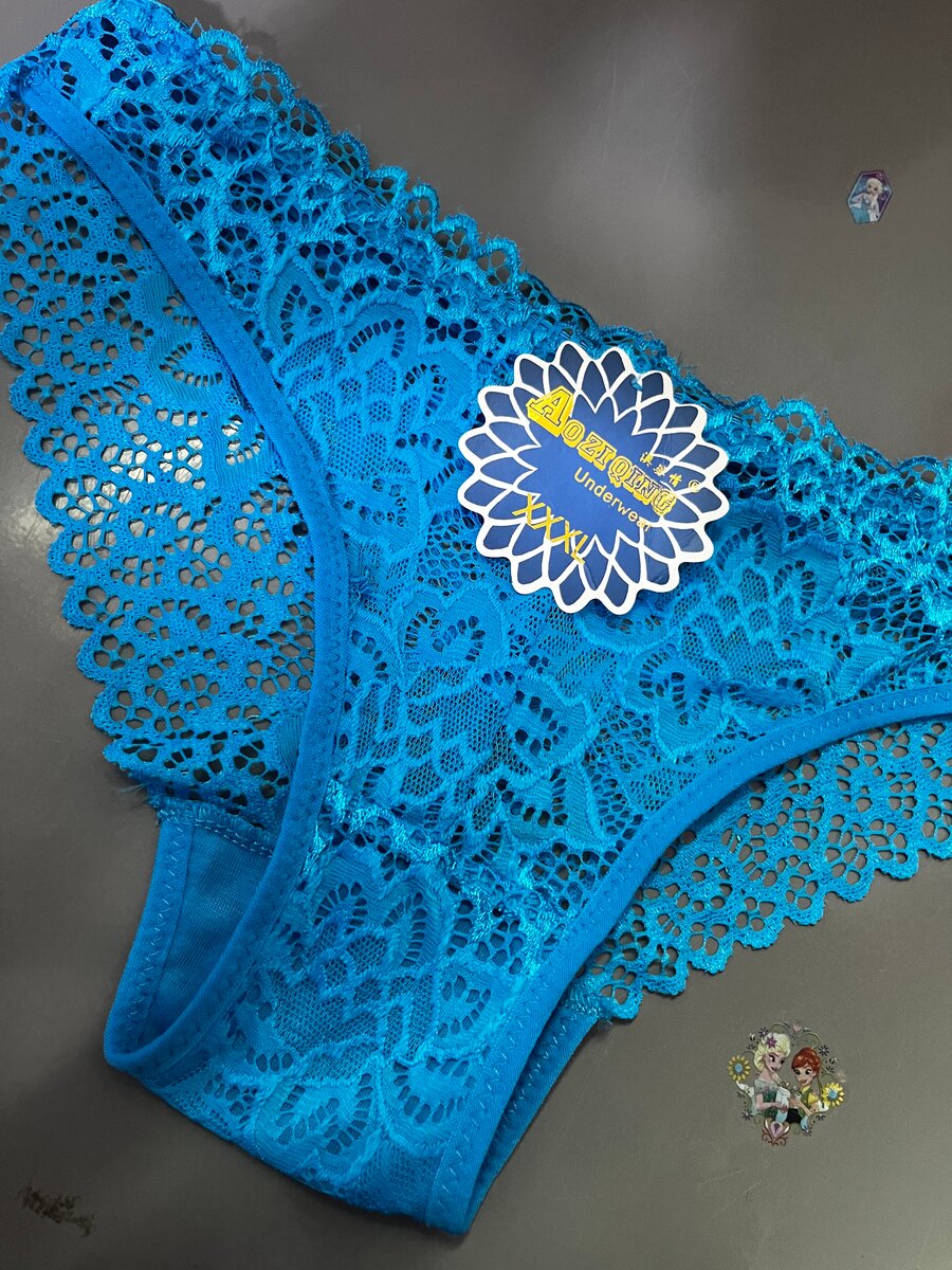 Culottes en dentelle colorées