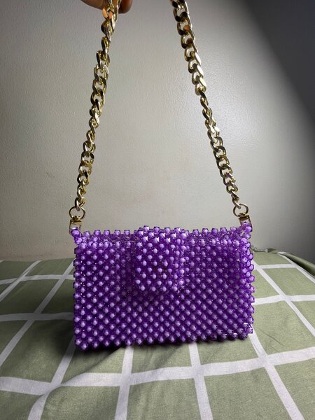 Sac à main perlé élégant