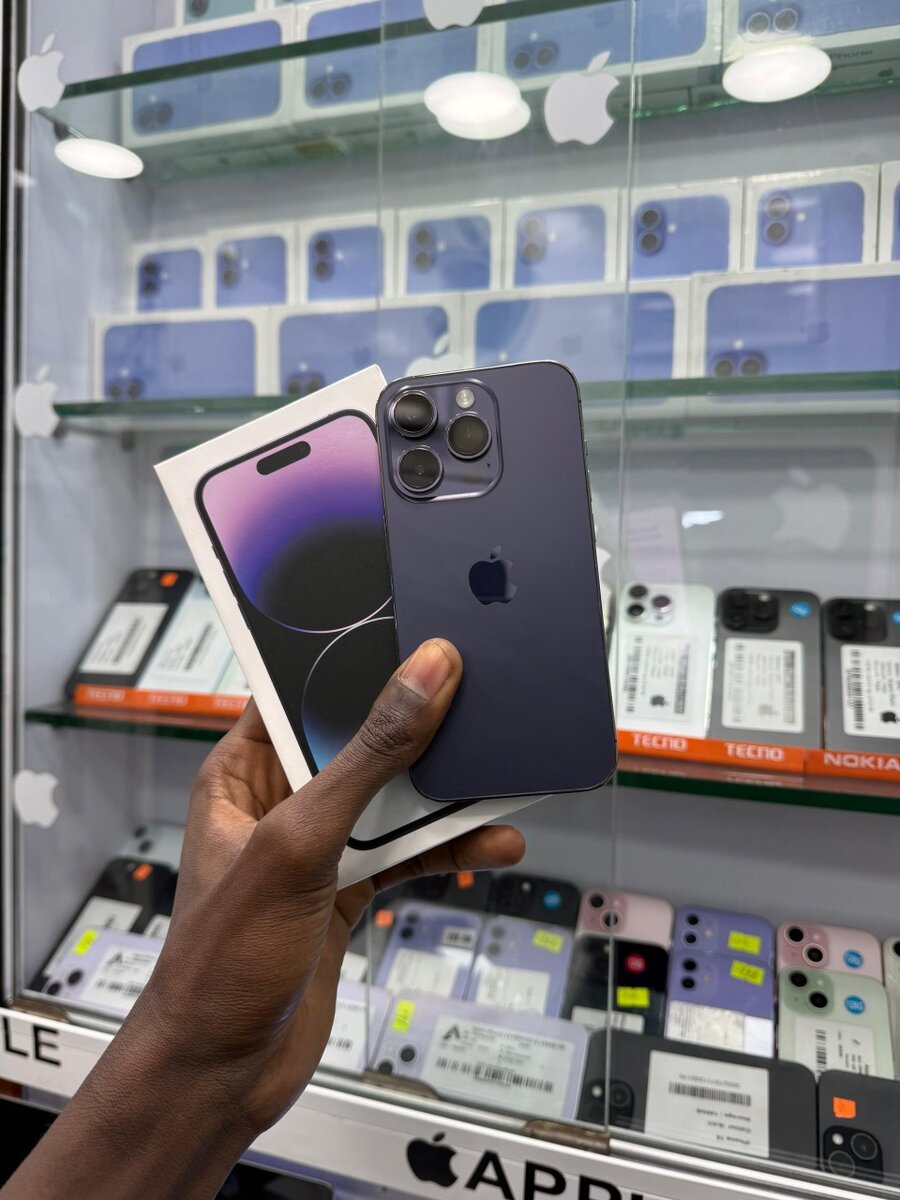 14 Pro 128go avec carton