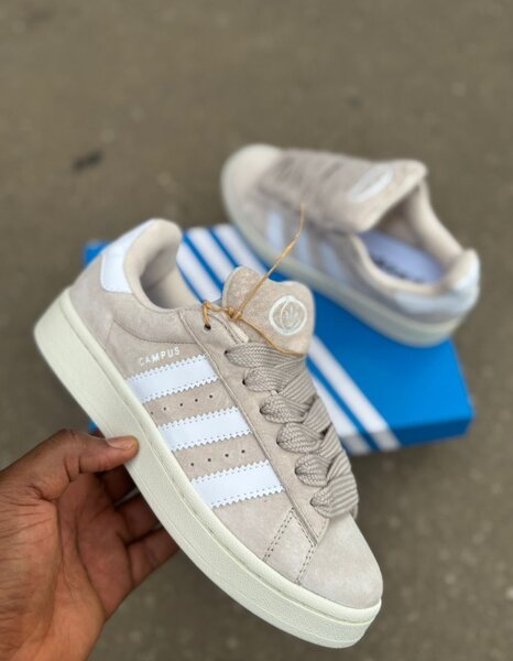 Adidas campus