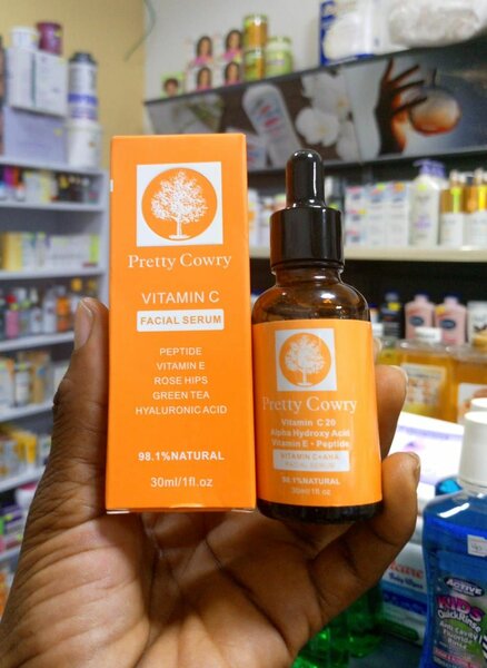 Pretty Cowry Vitamin C Whitening Facial Serum