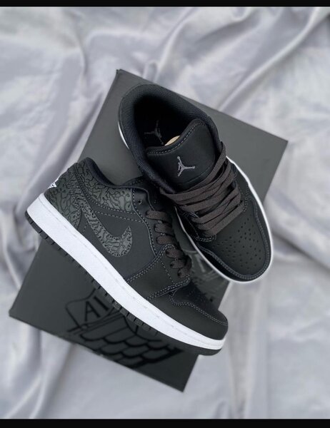 Air Jordan 1 low