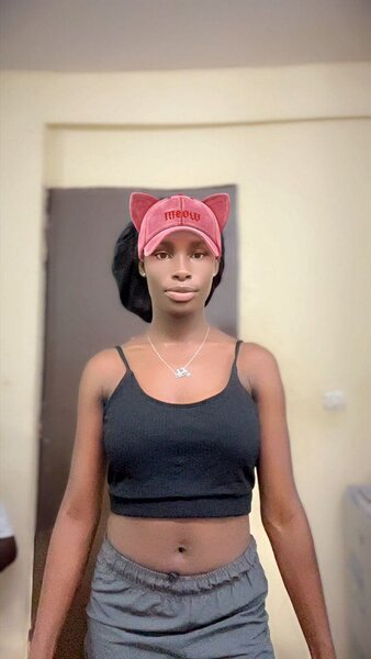 Top court noir confortable