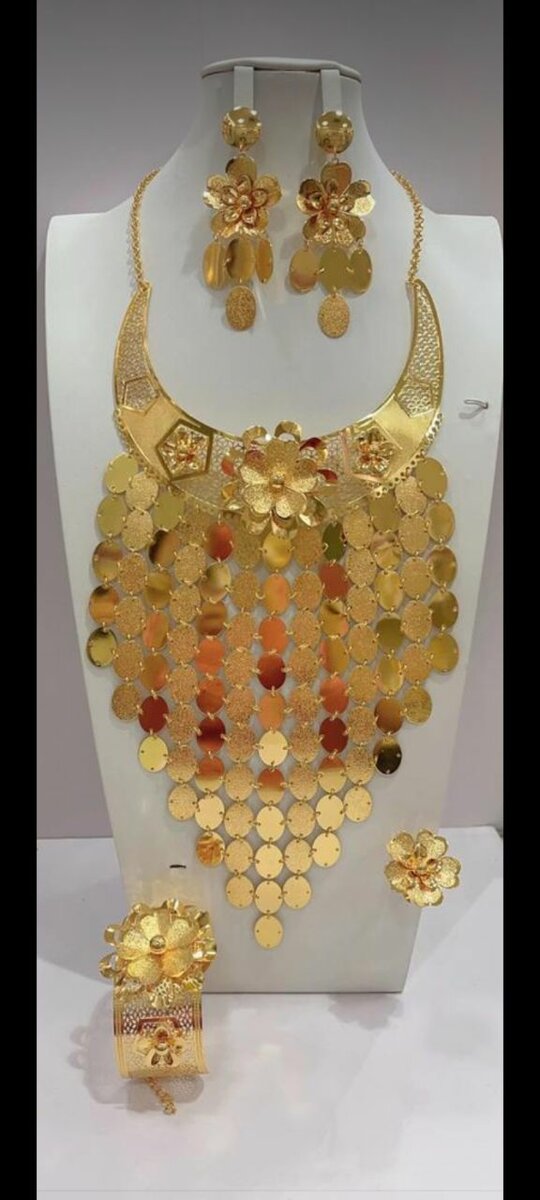 Luxury jewellery set