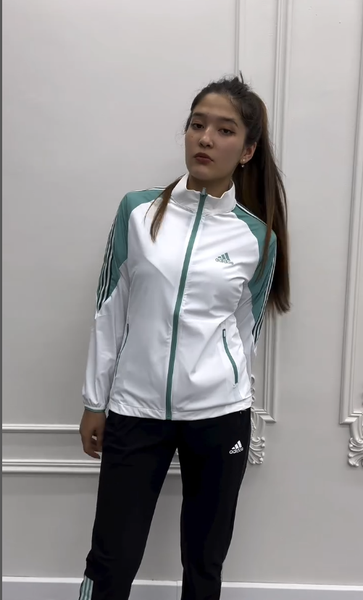 Спортивный костюм Adidas