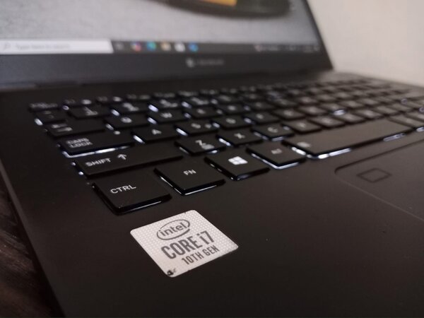 PORTEGE i7 10th gen 1 téra SSD