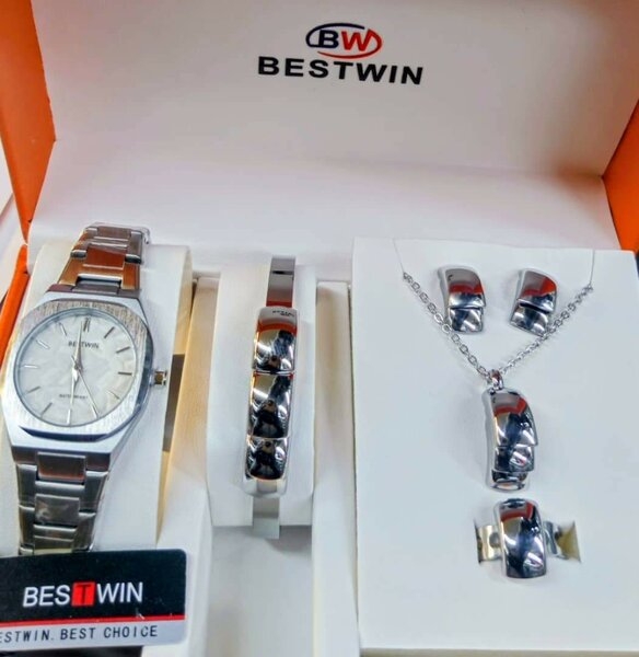 Montre BESTWIN avec ensemble de bijoux