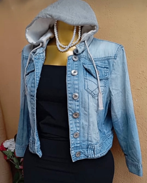 Veste en jean avec capuche