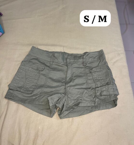 Shorts cargo verts S/M