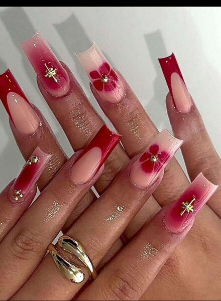 Ongles acryliques élégants