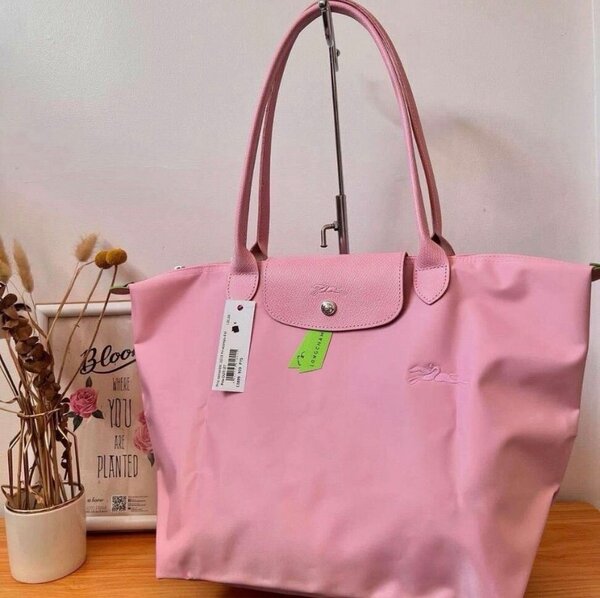 Sac à main en cuir rose