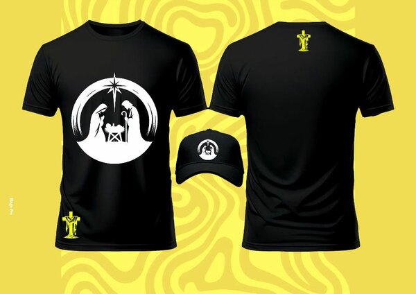 T-shirt et casquette noir avec