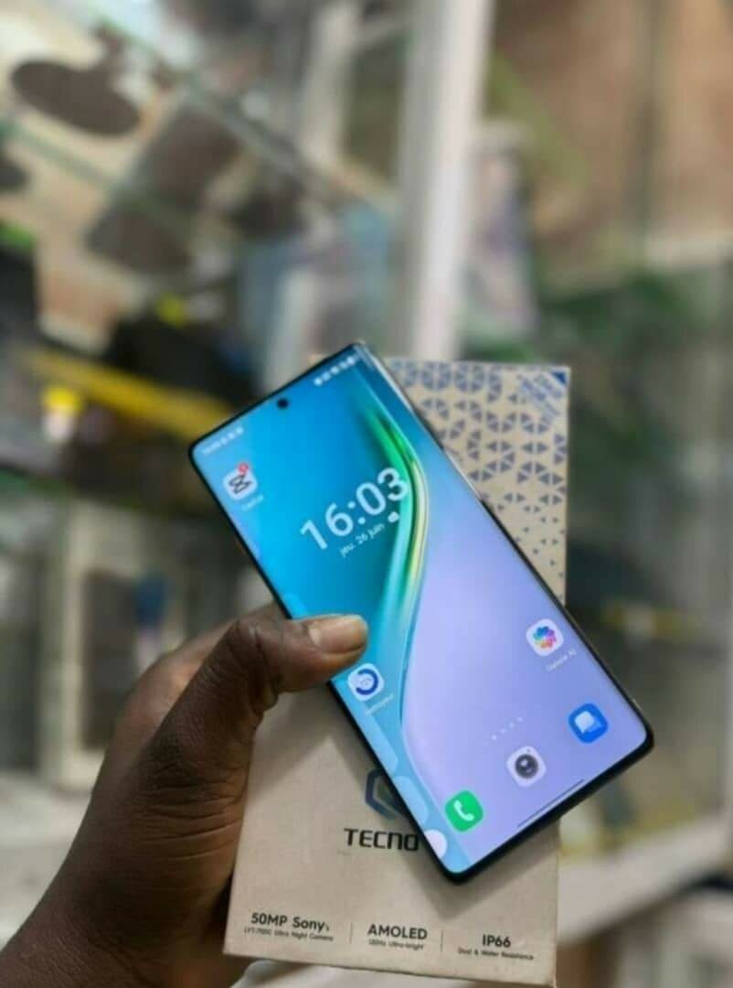 Tecno Camon 40