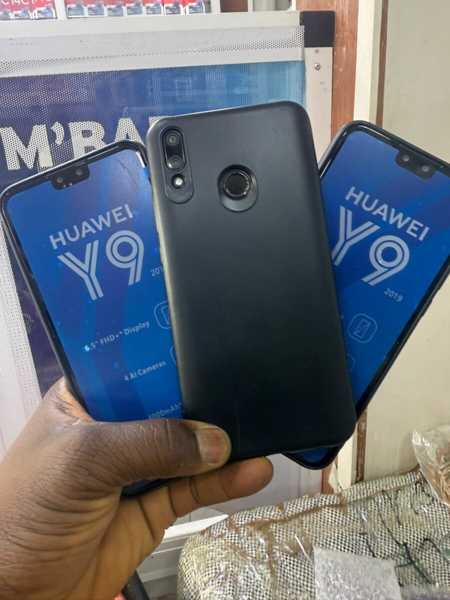 Huawei Y9 2019 Quasi neuf original  Rom 128Go Ram 6Go