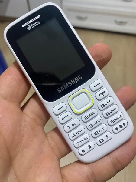 Téléphone portable Samsung classique