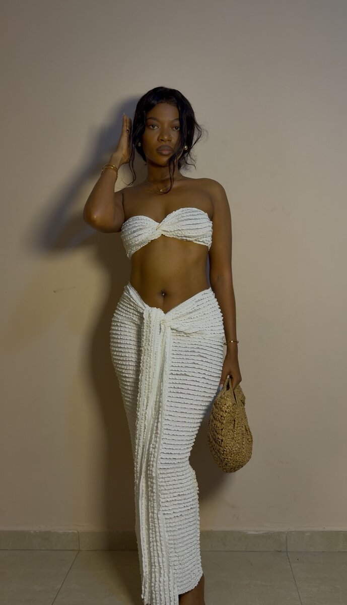 Robe élégante en crochet pour plage