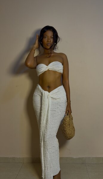 Robe élégante en crochet pour plage