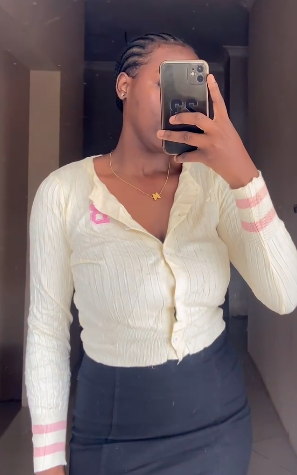  Short knitted cardigan with buttons in yellow size:M/S