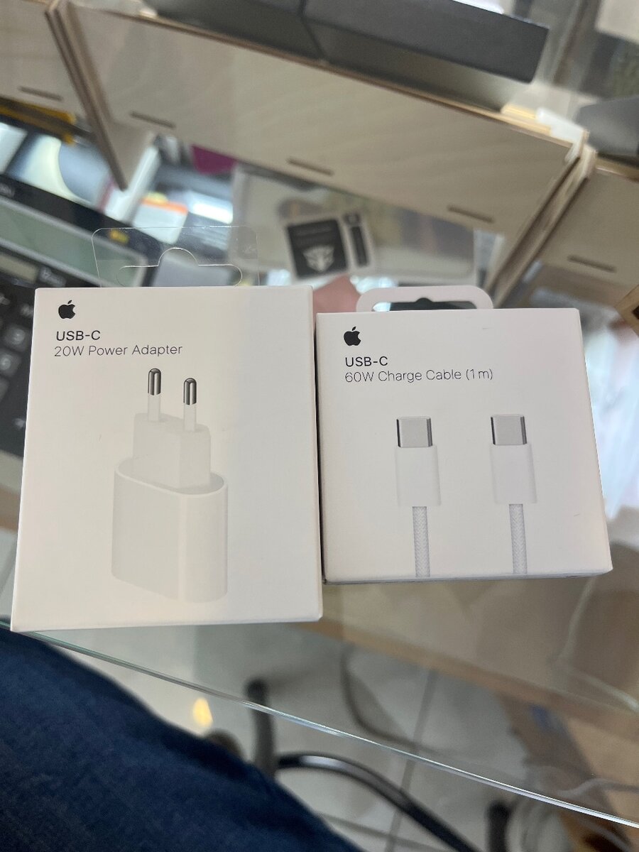 Адаптер 20w ориг. Кабель usb-c ориг.