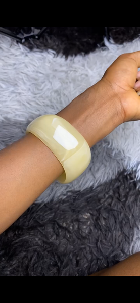 Bracelet en résine élégant