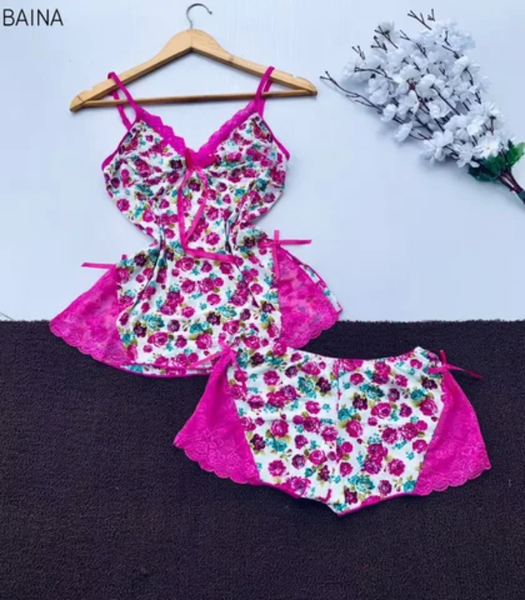 Ensemble lingerie floral en dentelle