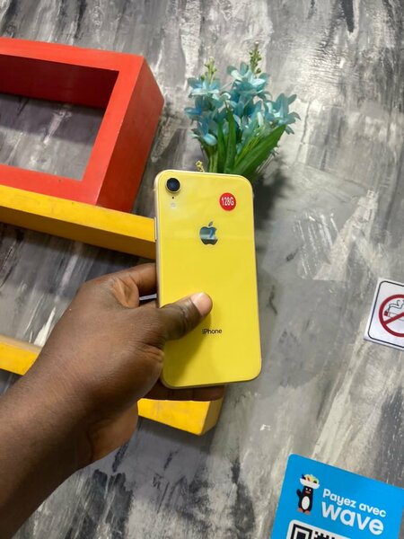 iPhone XR Jaune 128 Go