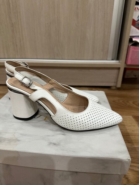 Босоножки из Лиона