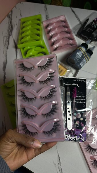 Ensemble de faux cils Volumineux