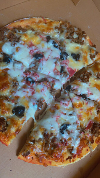 Pizza fromage et viande